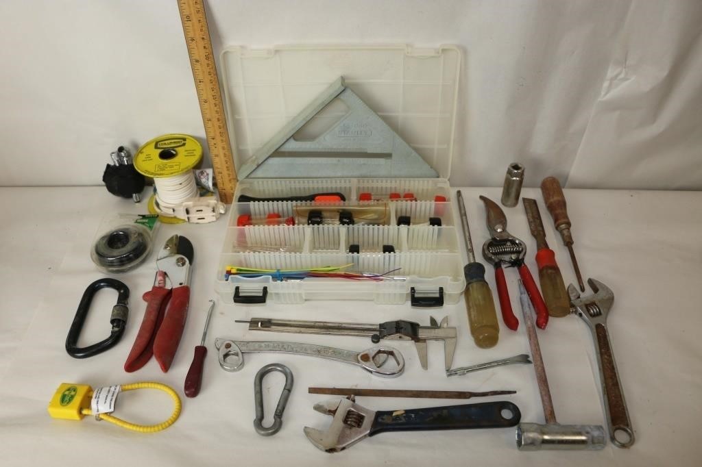 Springfield Estate Auction-Tools, Decor, Hydroponics & More