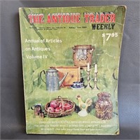 Book -The Antique Trader Weekly 1979