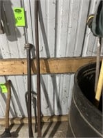 Qty 4 - Qty 2 Pry Bars, 41", 52" other 2 are