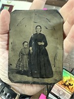 ANTIQUE TIN TYPE PHOTO