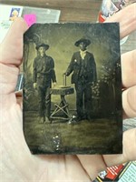 ANTIQUE TIN TYPE PHOTO