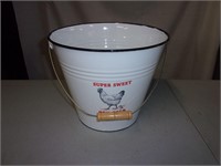 Super Sweet Hen Feed Metal Bucket - NEW