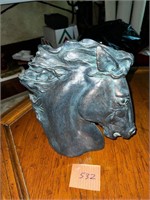 KARGE HORSE BUST