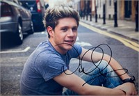 Autograph COA Niall Horan Photo