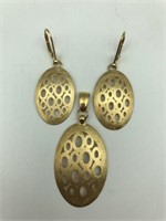 18k brushed Earrings and Pendant