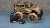 Mud Slinger Hummer remote control car 18 in by 12