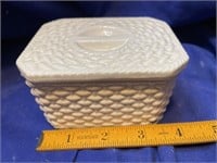White Trinket Box w Lid - Japanese