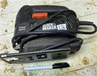 BLACK & DECKER SAW