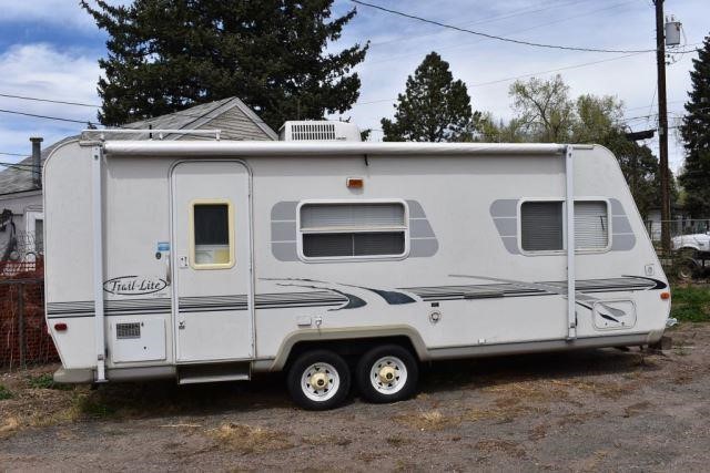 Court-Ordered 23' RV Camping Trailer