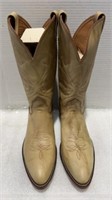 Size 12 B cowboy boot