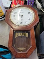 Regulator clock takes batteries