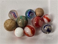 ASSORTMENT OF ANTIQUE MARBLES