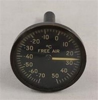 Vintage Instrument Panel Free Air Gauge