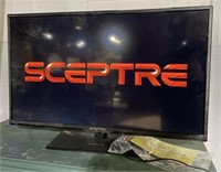 (G) Sceptre TV 33” Model X32
