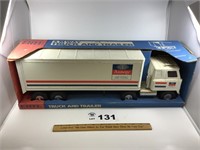 ERTL AMWAY TRUCK & TRAILER TOY