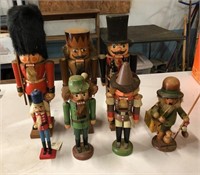 Lot of vintage West German nutcrackers- need cleag