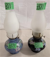 2 – Vintage Kaadan Kerosene Oil Lamps & Mantles