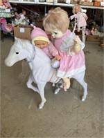 Horse with dolls