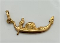 NICE 18K YELLOW GOLD LONG BOAT CHARM PENDENT