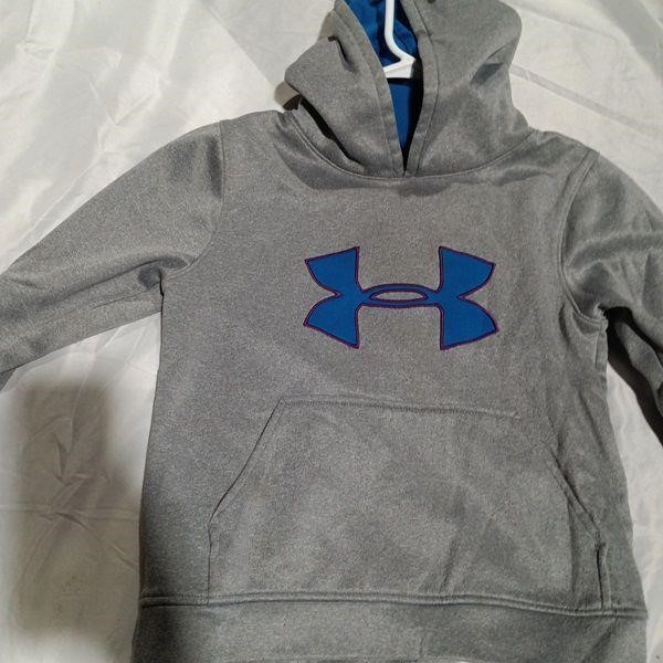 Under Armour Boys' Sweatshirt Hoodie  Size Medium