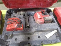 Milwaukee 18M Fuel Rotary Hammer w/M12/M18