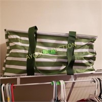 Cloth tote with additional totes