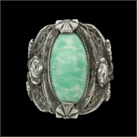 Sterling silver oval cabochon green stone ring,