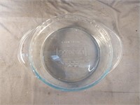 Pyrex glass pie plate 9.5"