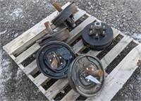 (5) Trailer Hubs For Head Trailers