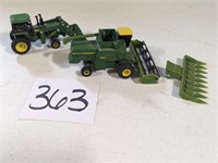 1/64 Scale John Deere Combine and Loader Tractor