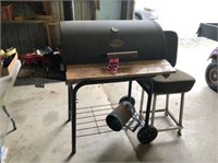 Char Grill & smoker, bar stool