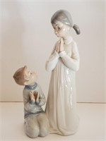 AH- Lladro 4779 Girl And Boy Praying Figurine