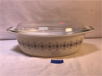 Vintage Pyrex Empire Scroll Casserole Dish w/ Lid