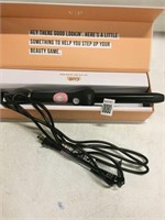 VP CUE 1.25IN CLIP-FREE CURLING WAND
