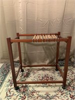 Wooden rolling drying rack