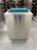 AMF Lowerator Tray Dispenser