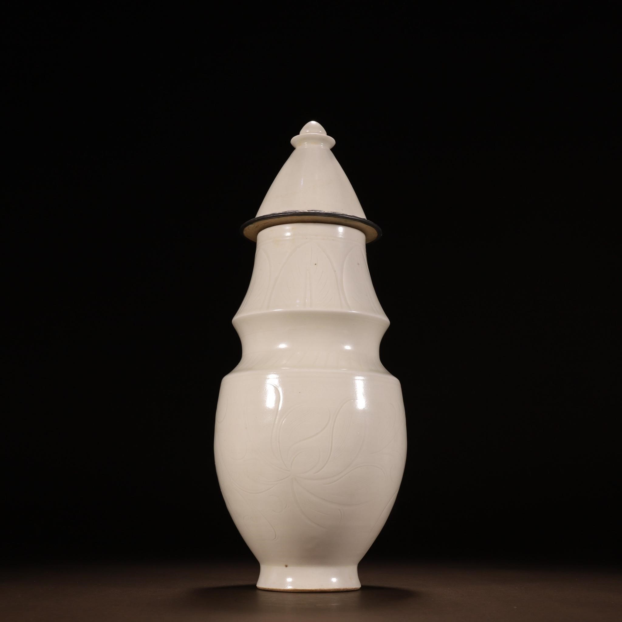 Old Ding Kiln White Glazed Carved Vase
