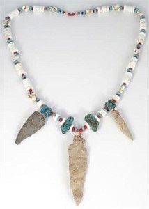 American Indian Style Necklace with Arrowheads.