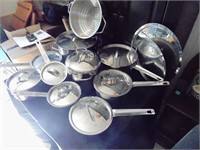 10pc STAINLESS STEEL POTS & PANS WITH LIDS