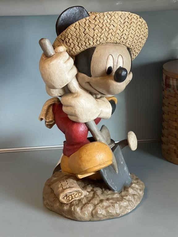 Henri Studio 15in Mickey Mouse Statue | Live and Online Auctions on ...