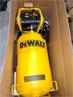 DEWALT 15 Gal. Portable Electric Air Compressor