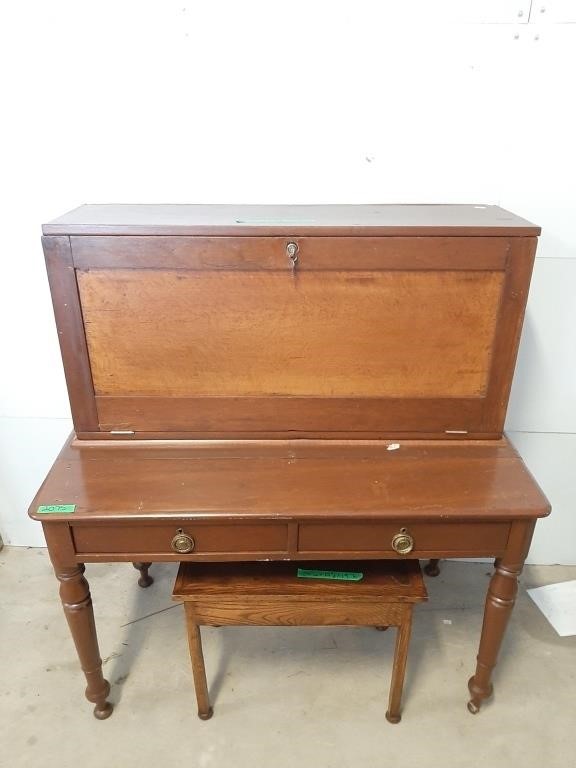 Large 2 piece desk and bench