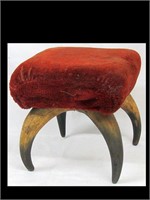 VICTORIAN HORN FOOTSTOOL W/ CRACK TO ONE HORN