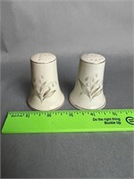 Pillar Salt and Pepper Shaker