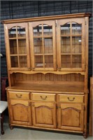 MAPLE SIDEBOARD CHINA/DISPLAY CABINET