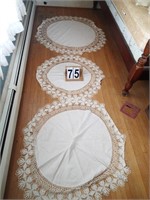3 Round Lace Table Clothes