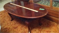 oval coffee table