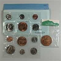 1977, 87 & 87 Denver Mint Souvenir sets