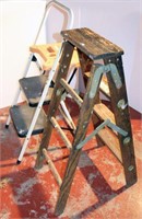 Ladders (lot of 2)