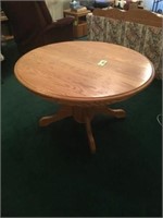 Round Oak  table 4'